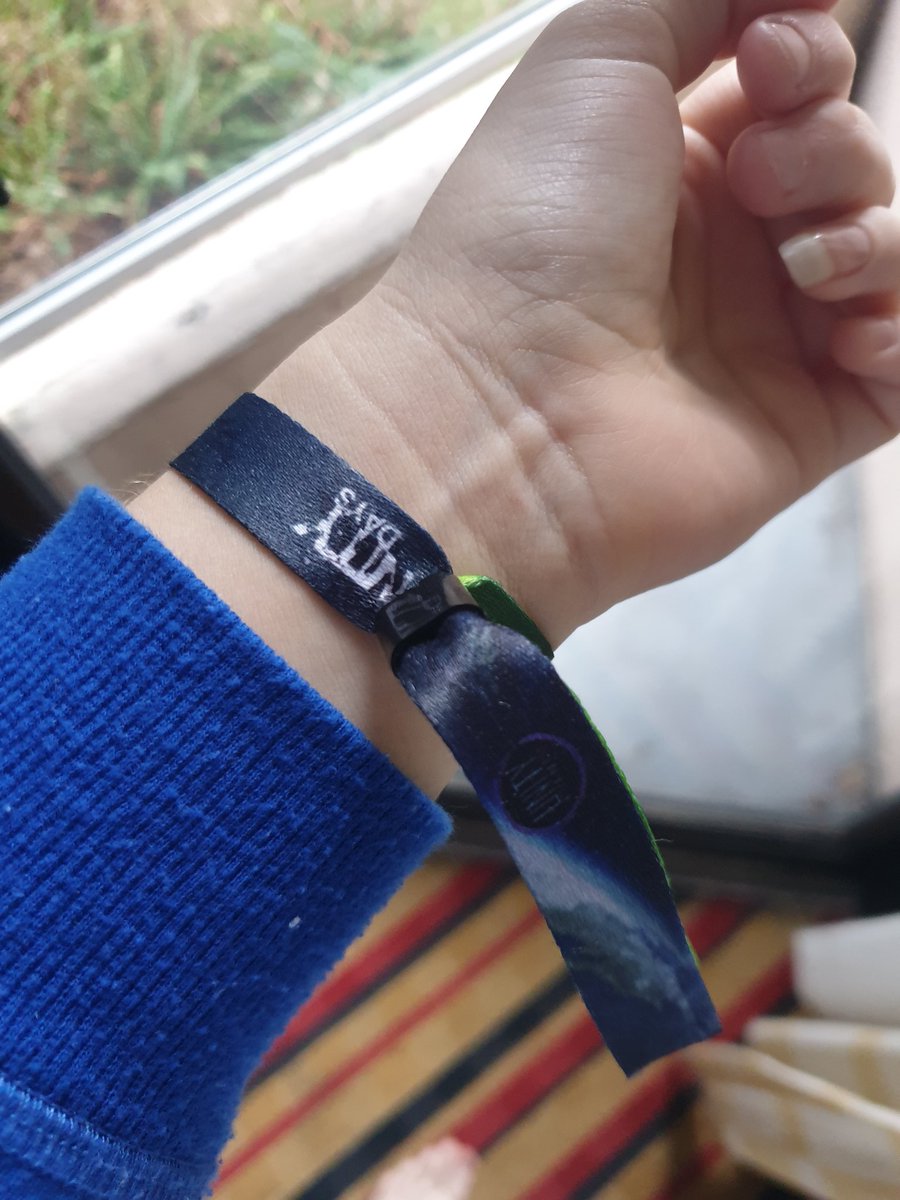 Shadowandhoe's tweet photo. Refusing to take this off just yet #UnityDays4 https://t.co/27KohqXFk0