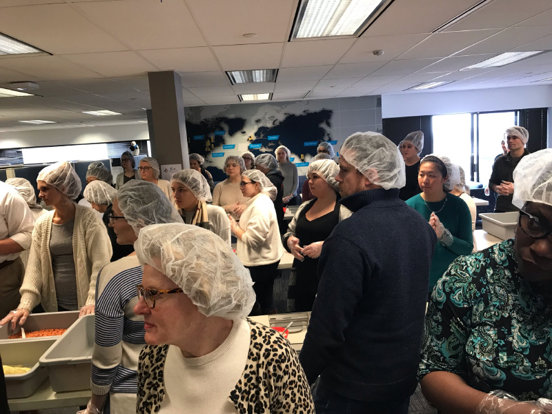 AllegisGlobal's tweet photo. Last Thursday, our Troy, Michigan team members joined forces with @kahcoalition to package meals for impoverished children and families around the globe. Our teams boxed 10,308 meals in just 60 minutes in an effort to provide nutritious meals to those less fortunate! #AGSCares https://t.co/SOQhVuLaPY
