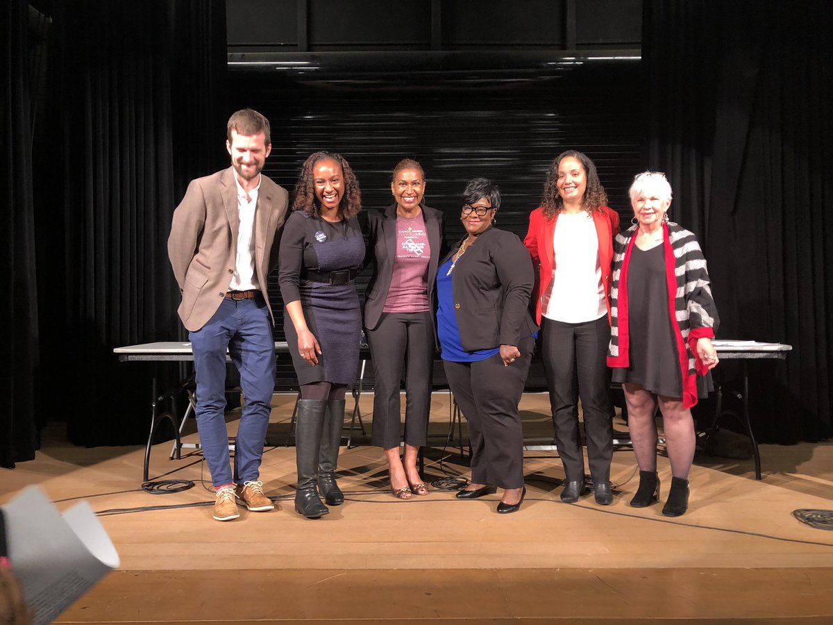 CMPlummer4's tweet photo. Our Movie Night and I45 Discussion was successful event, thanks to our panel of experts. They did an excellent job of making the discussion engaging and informative.  #BattleForTheCity #I45MovieNight #Houston https://t.co/D4d27h2xdg