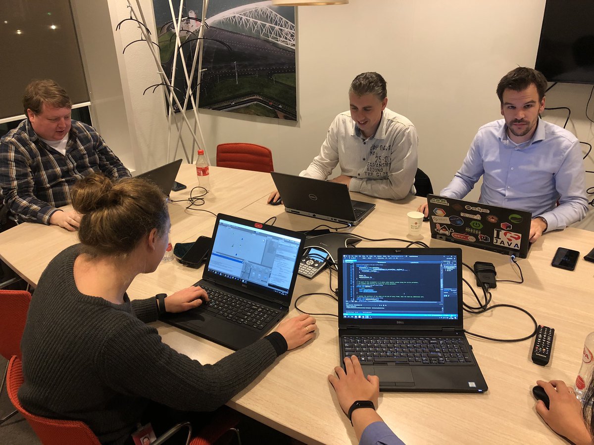 The second session of our Game Development Workshop series is underway! Subject: vector math  #gamedev #unity3d #CGI #math