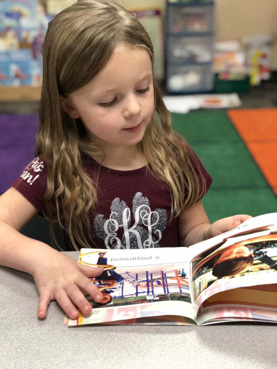 Look at these great avid readers in <a href="/AmyCourt5/">Amy Court</a> classroom! They are learning non fiction books and showing great examples of how we should read! Way to go friends!📚 #avidreaders  #kinder #proudpara #warnerproud #workingwolves <a href="/WarnerCFISD/">Warner Elementary</a>