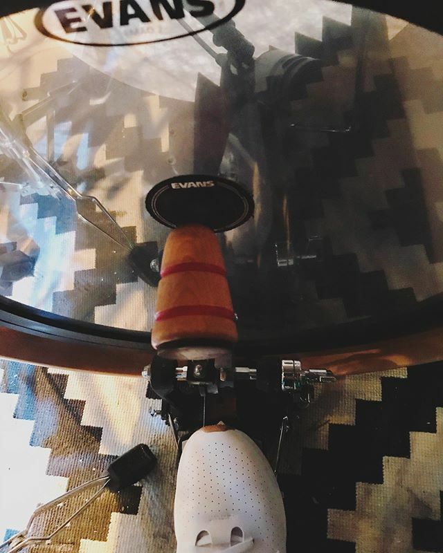 Backside of the @lowboybeaters leather daddy sounds great! 🙃
.
.
#lowboybeaters #drums #drummer #worshipdrummer #evansdrumheads ift.tt/3aOHVyD