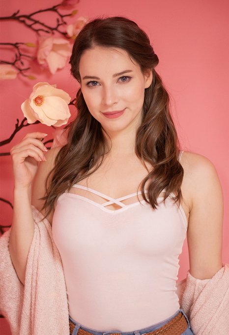 Hey guys, I'm back to the social media life. I forgot to post these images here yesterday, but basically<a href="/tag/tombraider"class="tags"><span>#tombraider</span></a><a href="/tag/laracroft"class="tags"><span>#laracroft</span></a>