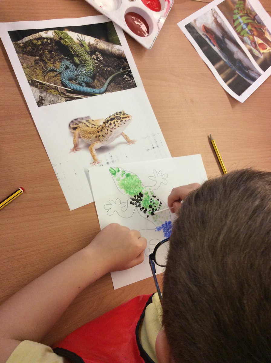 LancotSchool's tweet photo. Year 2 have been perfecting their painting skills this week, using pointillism to create realistic patterned/textured lizards to support our learning about reptiles. The children used photographs of some colourful creatures to inspire their artwork.#creativecurriculum #goingdotty https://t.co/FfKJAHOowL
