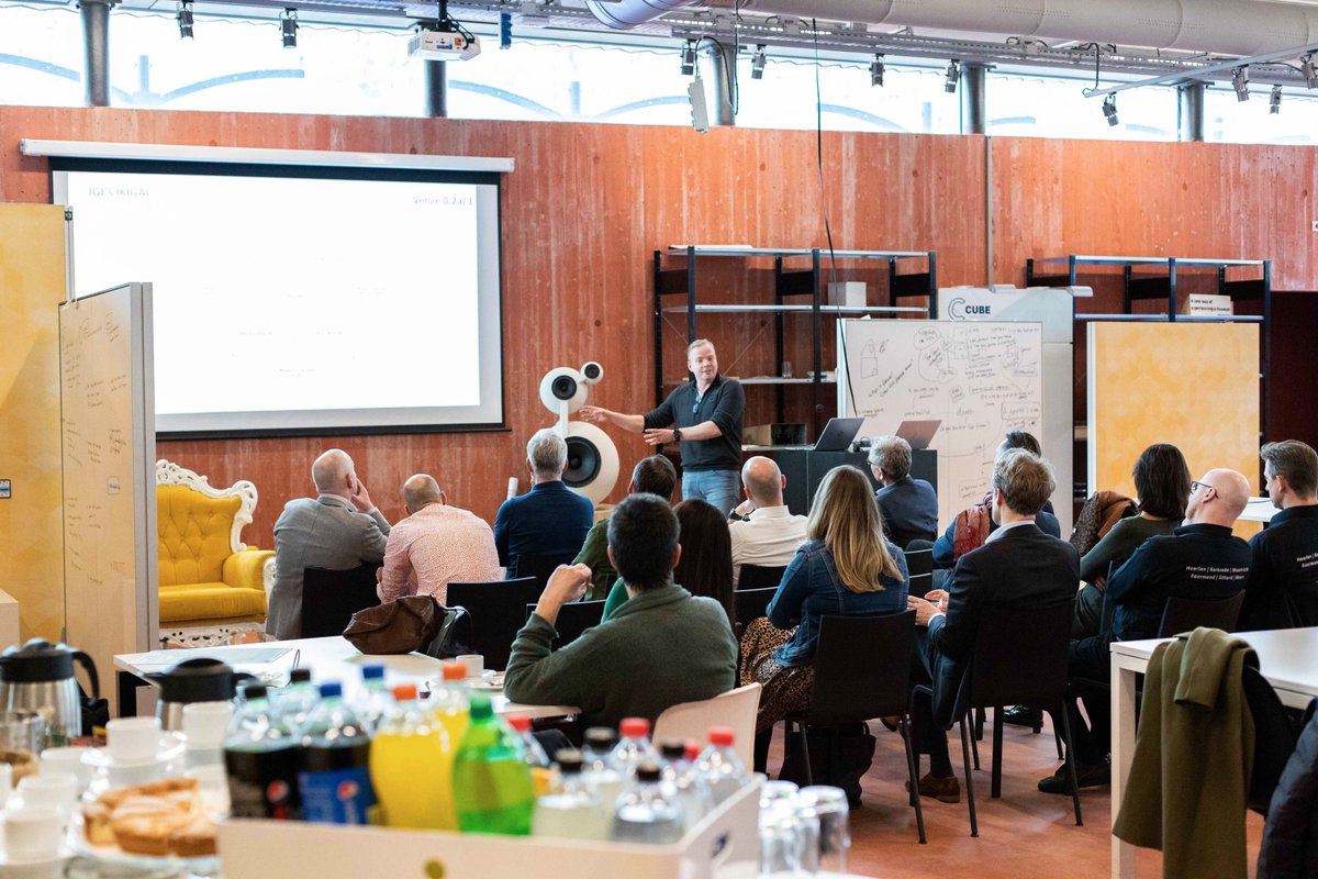 #MKBonTour

De Ambitieuze MKB’ers gaan vandaag aan de slag met Design Thinking. We zijn te gast bij het Cube design museum, voor de 6e sessie van het programma.