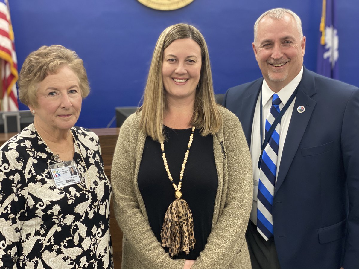 Last night our school board had the chance to honor Chastain Road Elementary Principal Jessica Patterson, who was named the S.C. Elementary Principal of the Year by @SCASAnews ! Very proud of her! @ColtsCRE