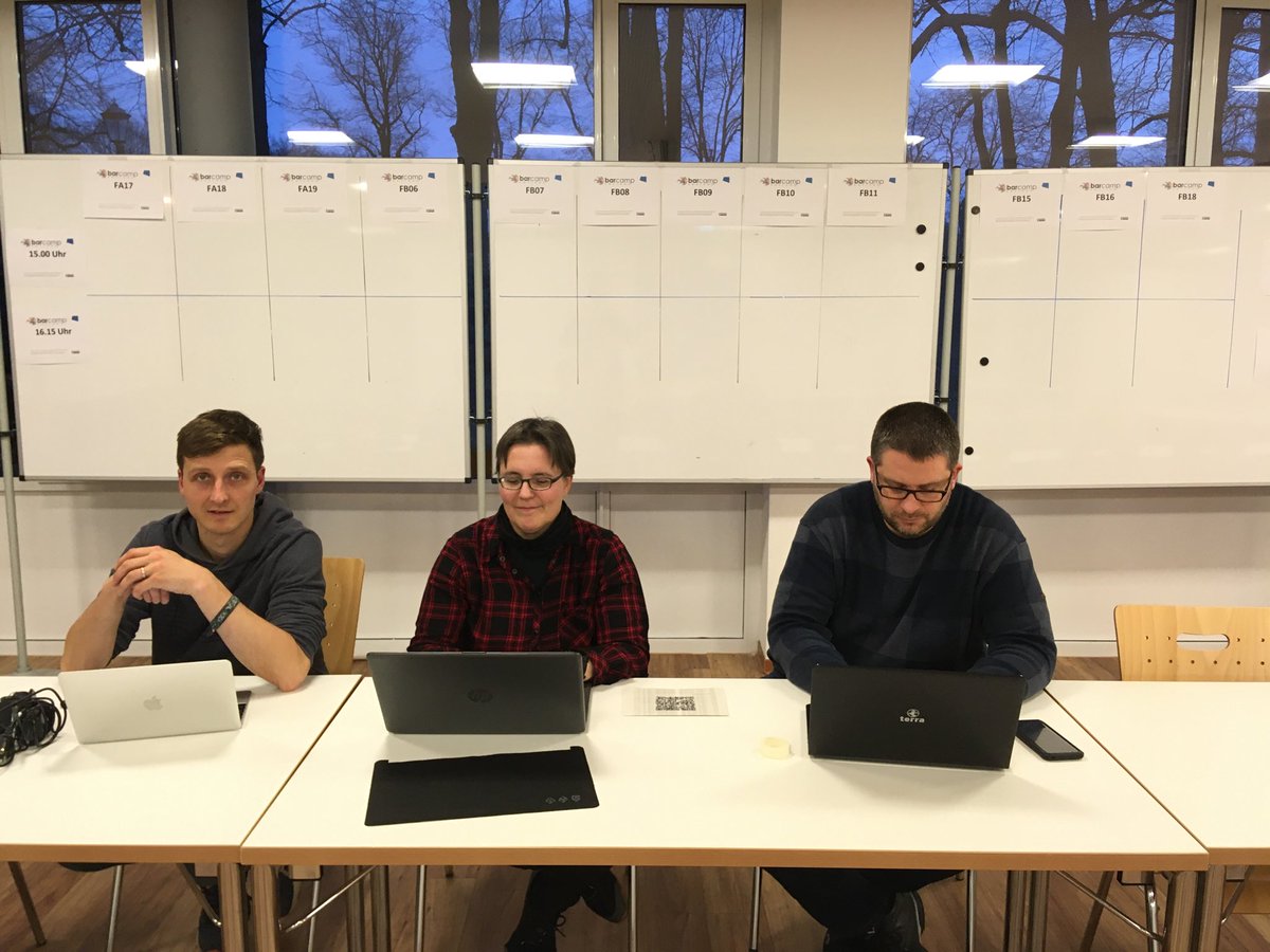 EL_BarCamp's tweet photo. Heute Generalprobe fürs barcamp EMSLAND inkl. Sessionplanung erfolgreich absolviert - noch eine Woche und wir sind fast ausgebucht 😇 - sau spannend! 
https://t.co/P7dtvc8xab https://t.co/4kgdQJ9omJ