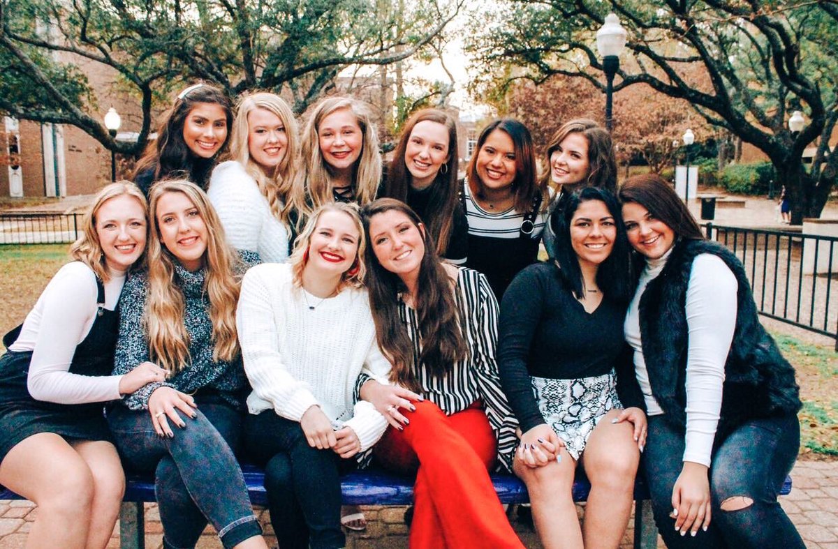 ☞ Say HELLO ☜
Introducing the 2020 Exec for ᘔETᗩ Tᗩᑌ ᗩᒪᑭᕼᗩ 💙🤍
#sfa23 #pictureyourselfpanhellenic #sfasupanhellenic