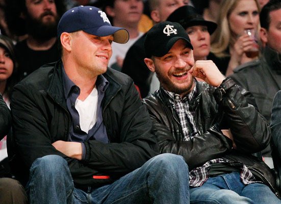 TomHardyDaily's tweet photo. Tommy &amp; Leo watching and having a laugh at The Lakers game in 2011 against the Spurs. 

RIP to the legend @kobebryant .. a brilliant man both on and off the court 💜💛 https://t.co/bV9zbANW6G