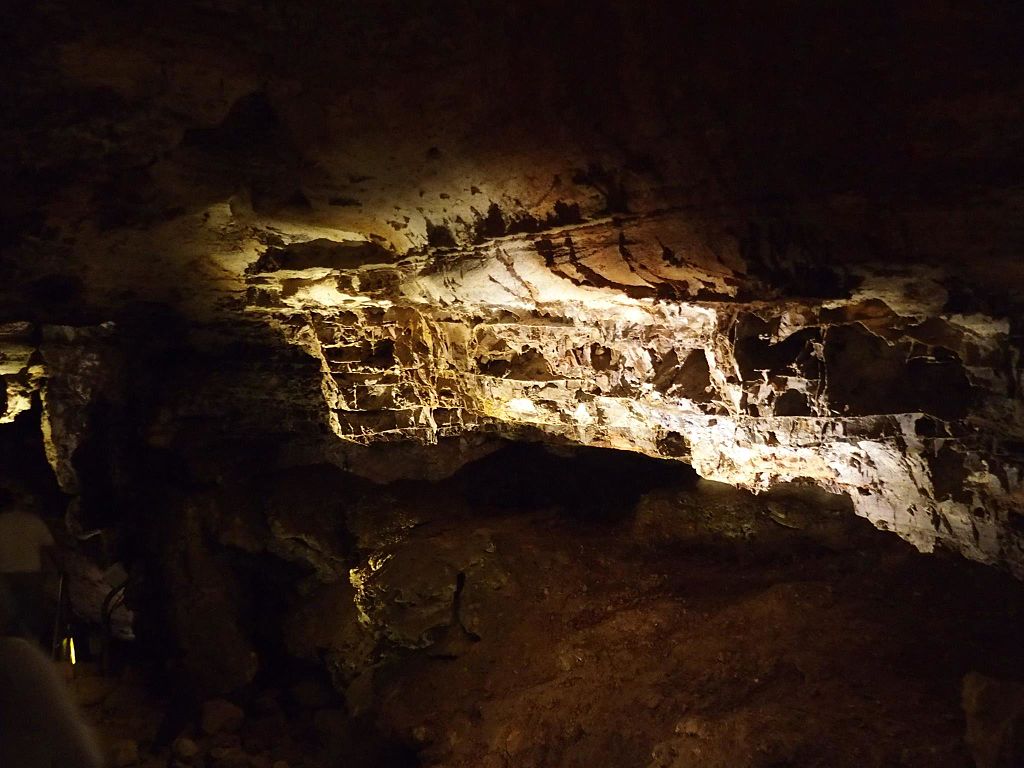 Boxwork formation inside Wind Cave