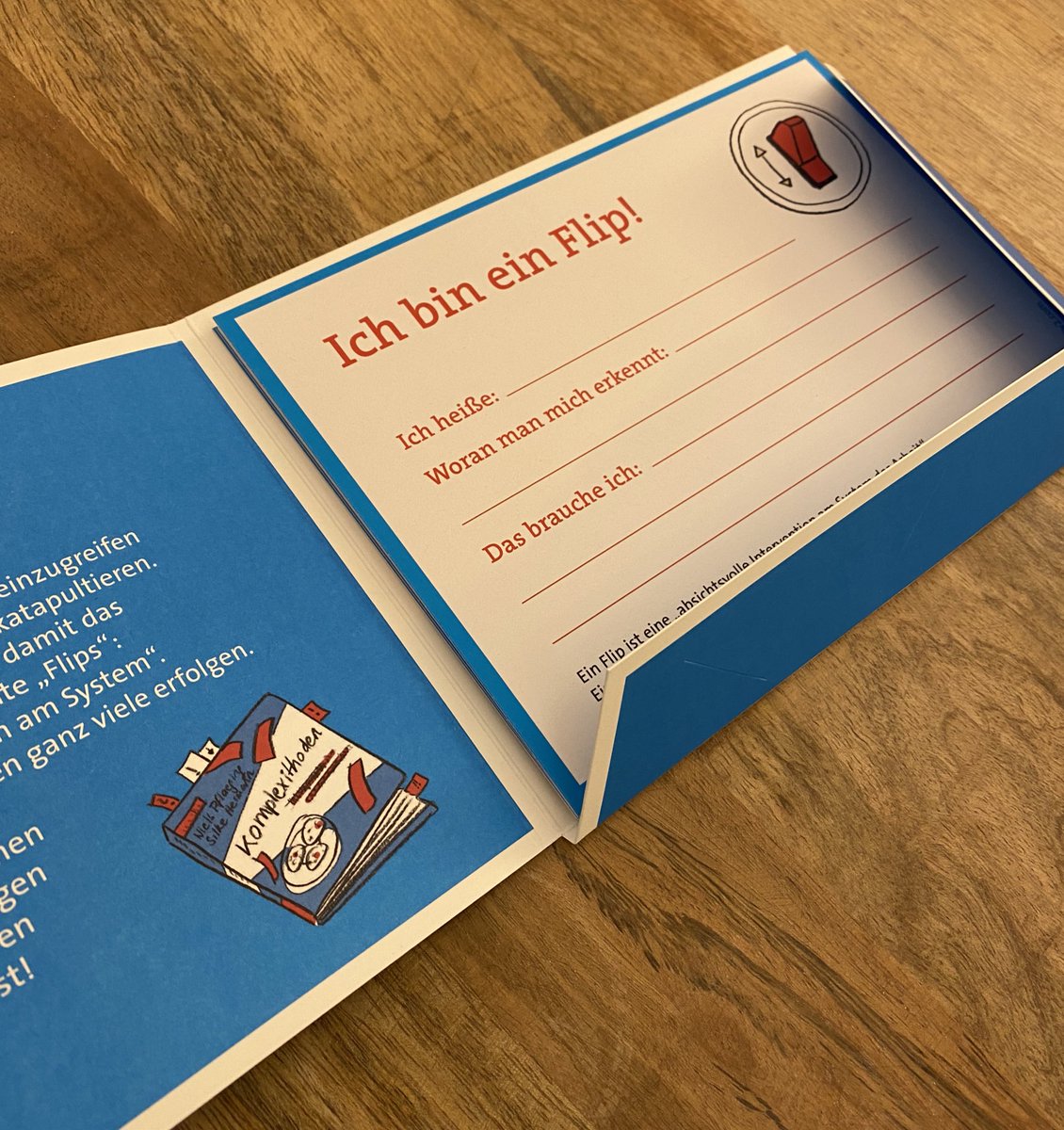 pflaegingniels's tweet photo. Ganz neu: Das Flip-Kartenset! Nur in der #UltimateChangemakerBox von @RedForty2! https://t.co/fzEGAqhPKq
