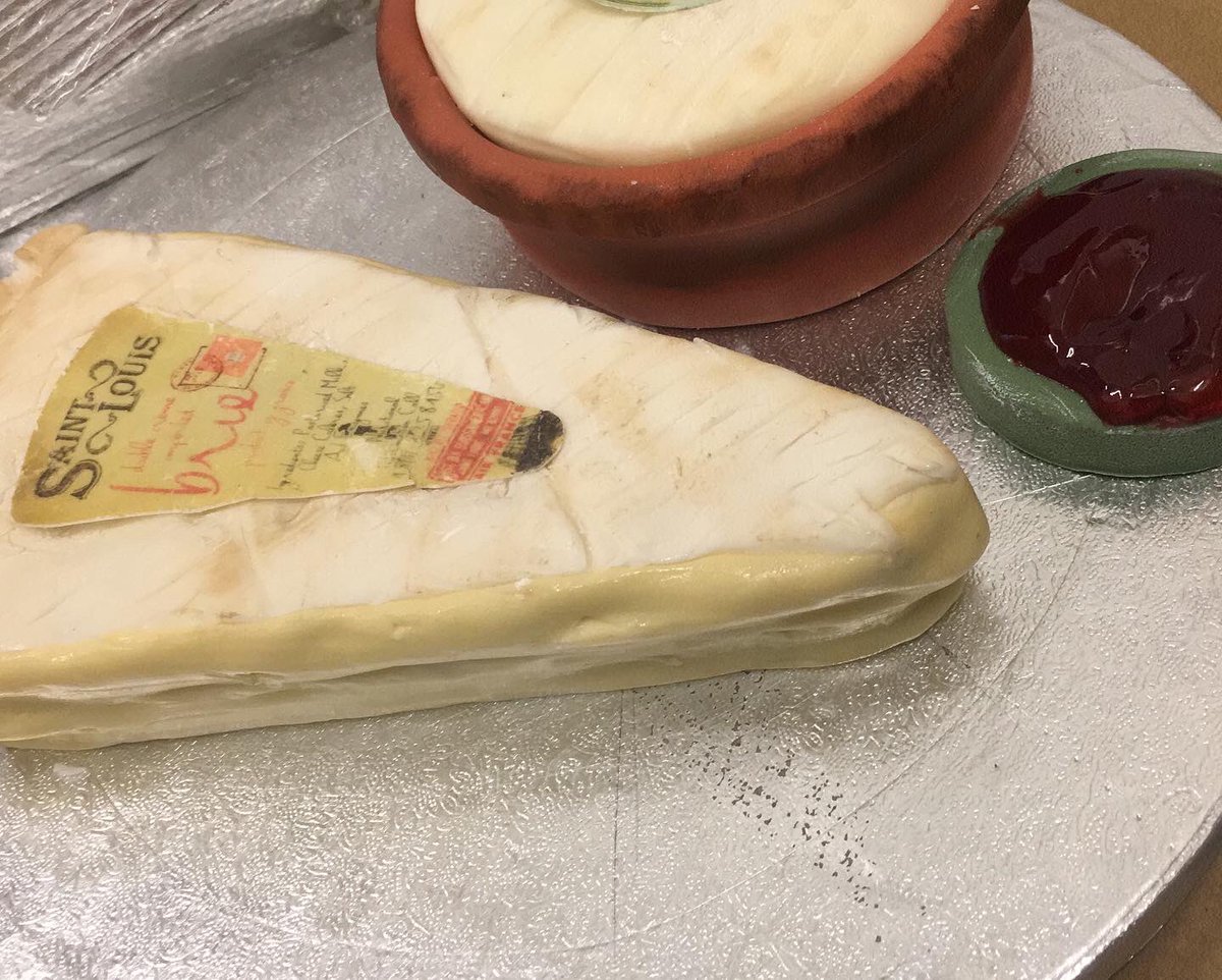 Adams Cakes Le Gateau Au Fromage The Cheese Board For Those Bored Of Cheese Youbetterbrielieveit