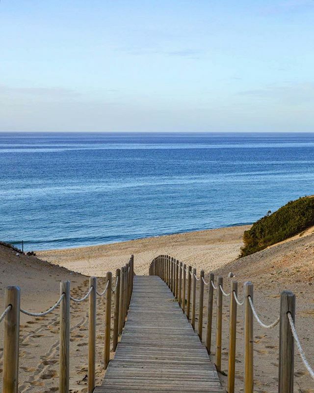 Best of #igerscagliari – “Passerelle che ti portano verso il paradiso”. È con queste parole che @naty_curreli_photography ci racconta il best di oggi e noi non possiamo che essere d’accordo!
⠀
Ci troviamo infatti nella costa sud occidentale della Sar… ift.tt/38Sqhbz