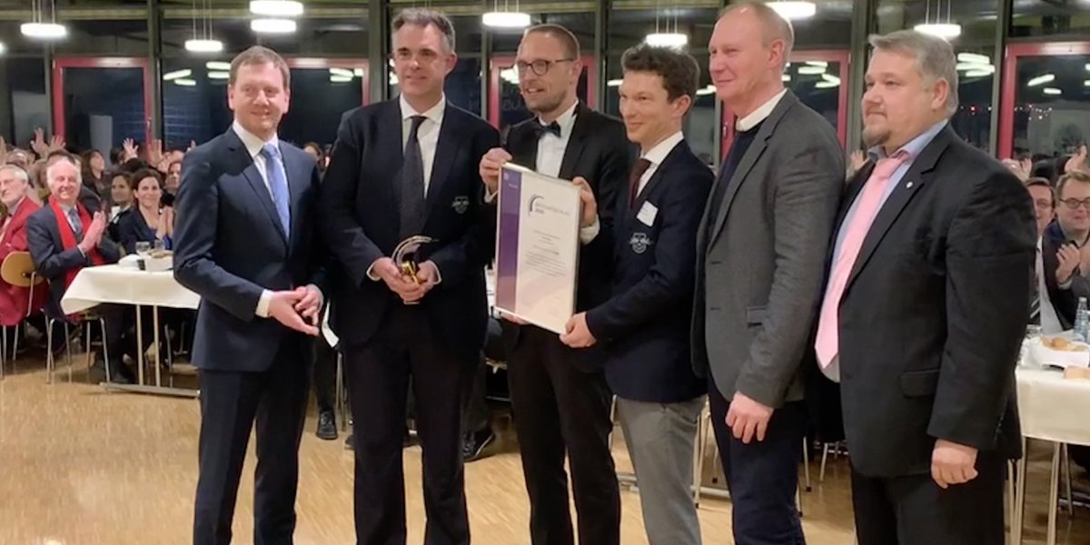MPKretschmer's tweet photo. Sport schafft Zusammenhalt &amp; leistet einen wichtigen Beitrag für d. Begegnung von Menschen mit &amp; ohne Behinderungen. @DieRotenBullen setzt sich vorbildlich für #Inklusion ein, dafür gibt es beim NJE d. @bbwleipzig den Inklusionspreis 2020 – Herzlichen Glückwunsch! (SK) #Sachsen https://t.co/V9KQrpvOG3