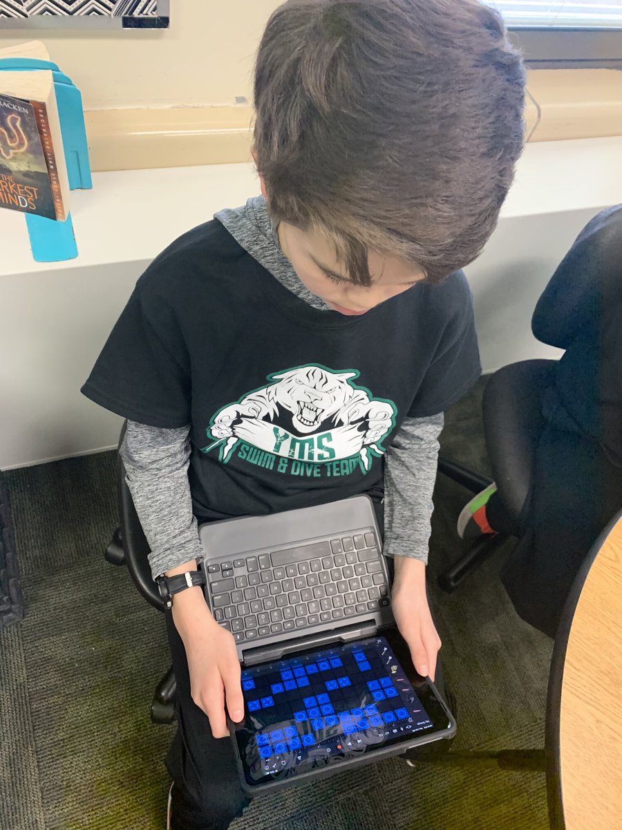 MrsRiegle's tweet photo. ❤️ that tech lets me give my Ss choices for their 9 week book projects! Oliver created a theme song using Garage Band! #tweetthattechyms https://t.co/xC8FNd3duN