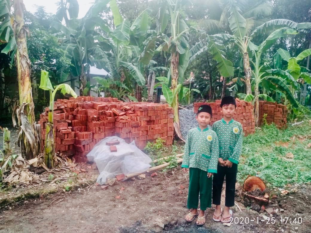 MENUNGGU INFAQ ANDA, 
untuk Pembangunan Pondok Yatim Laskar Langit di Kebumen Jawa Tengah.

Wa 081311026465