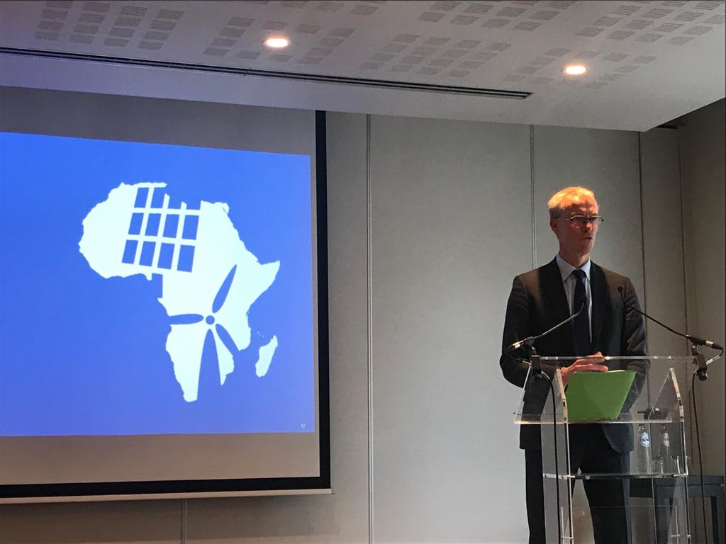 The <a href="/EUgreendeal/">European Green Deal </a> is not just for #Europe 

#Africa and #renewableenergy💡are key priorities under the #GreenNewDeal➡️the private sector and initiatives as #renewAfrica will help us design more effective tools🔧<a href="/JorgensenJuul/">Ditte Juul Jorgensen</a> <a href="/EUClimateAction/">EU Climate Action</a> <a href="/RES4Africa/">RES4Africa Foundation</a> <a href="/KoenDoens/">Koen Doens</a> #ClimateChange