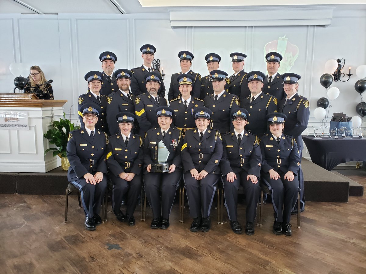 OPP_Indigenous's tweet photo. We are so proud of the NER Provincial Liaison Team! Under the leadership of Sgt Lachance, this group spent weeks away from home assisting evacuated and displaced community members. An immense display of passion and dedication to their work. Congrats team! @OPP_COMM_NER @OPP_News https://t.co/7B0Vmy26Ca