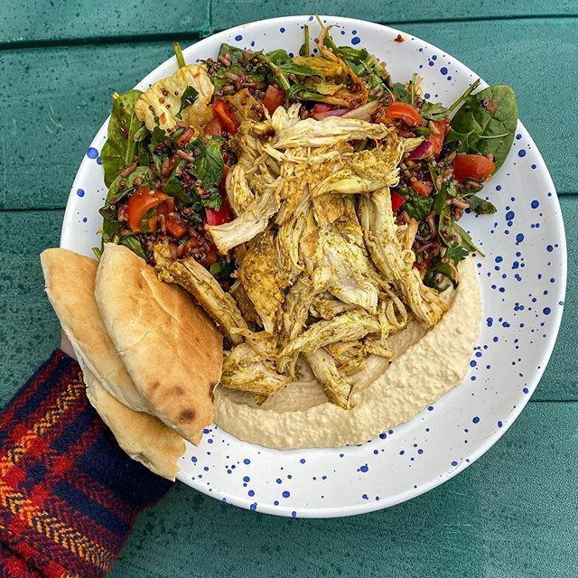 TimPatten2's tweet image. Leftover houmous bowl salad - with chicken from the night before and a harissa grain salad! .
The harissa dressing is simple and works great on any and all salads 😍
1 teaspoon of harissa paste (@verylazyfooduk) 
2 teaspoons of balsamic vinegar 
1/4 t… ift.tt/36ES2CY