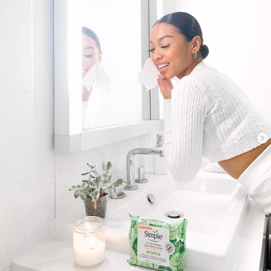 SimpleSkinUS's tweet photo. #Simplepartner @juliannastrid showing us the true definition of clean beauty GLOW with her Compostable Cleansing Wipes! 💚🌟😍 #simpleskinus #choosekindness #simplekindness #simpleactsofkindness #kindtopeople #kindness #bekind https://t.co/JIEbKvsxmv