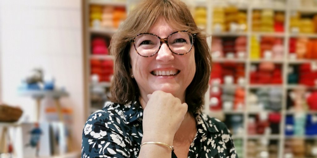 My_COManager's tweet photo. 👩‍💻+🕵‍♀ 𝓂𝓎 COManagers
Eli, c'est notre Community Manager tout terrain ! C'est elle qui diffuse l'intégralité de nos contenus sur les réseaux sociaux et qui surveille l'activité de tous nos comptes clients après leur publication. 

 #socialmedia #mycomanager https://t.co/Bhds6hhQXu