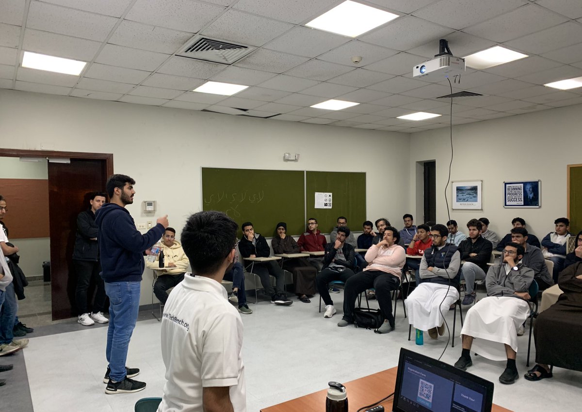 Tech_Bench's tweet image. سعيدين جدًا باللقاء المثمر بالأمس! نشكر كل من حضر، ومن لم يستطع الحضور 🙏🏼.

حضوركم وتفاعلكم هي أساس نجاح اللقاء، ونعدكم بالاستمرار بتقديم المحتوى المتميز 👍🏼.

#KFUPM #TechBench