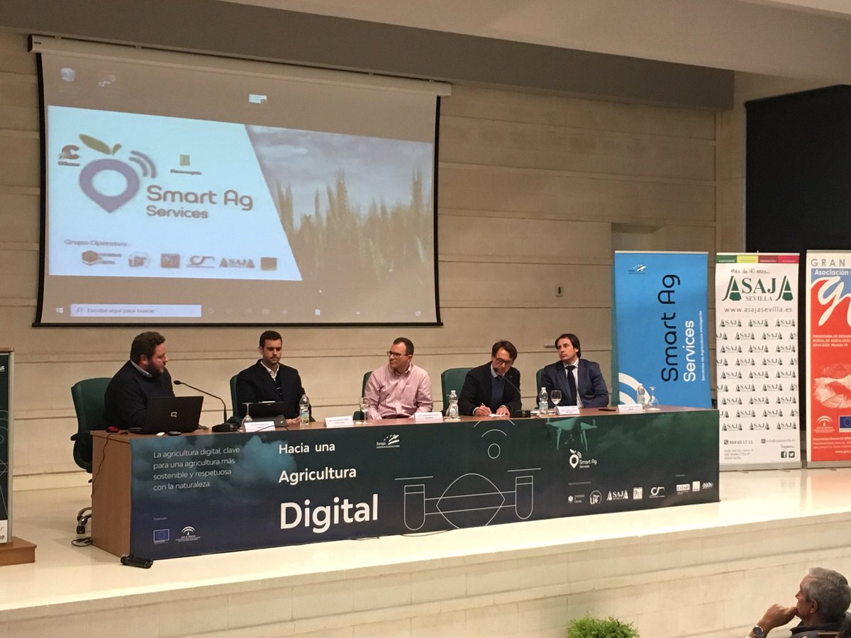 Digitanimal's tweet photo. EVENTO 👨‍🏫 El pasado jueves tuvimos la suerte de hablar sobre agricultura y ganadería de precisión en la mesa redonda de la jornada organizada por @ASAJASEVILLA y @AgTechAndalucia "Hacia una Agricultura Digital" junto a @Anserlog @AgroPlanning y @orange_es. https://t.co/L1TX7PSPu5
