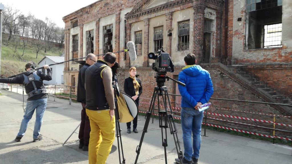 rtvs's tweet image. Slovensko je plné krásnych technických pamiatok a priemyselných areálov. Žiaľ, z mnohých sú už dnes ruiny. Nový dokumentárny seriál RTVS Tiene ruín zavedie divákov na sedem takýchto miest. Už v sobotu 1. februára na Dvojke RTVS po 8:50 odvysiela príbeh Medeného hámra.