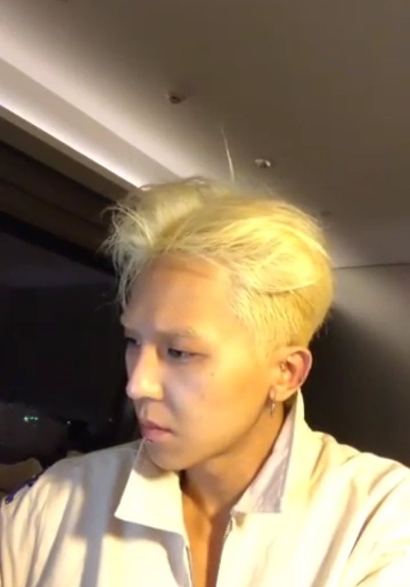 mino you're freaking attractive. god pls help me.