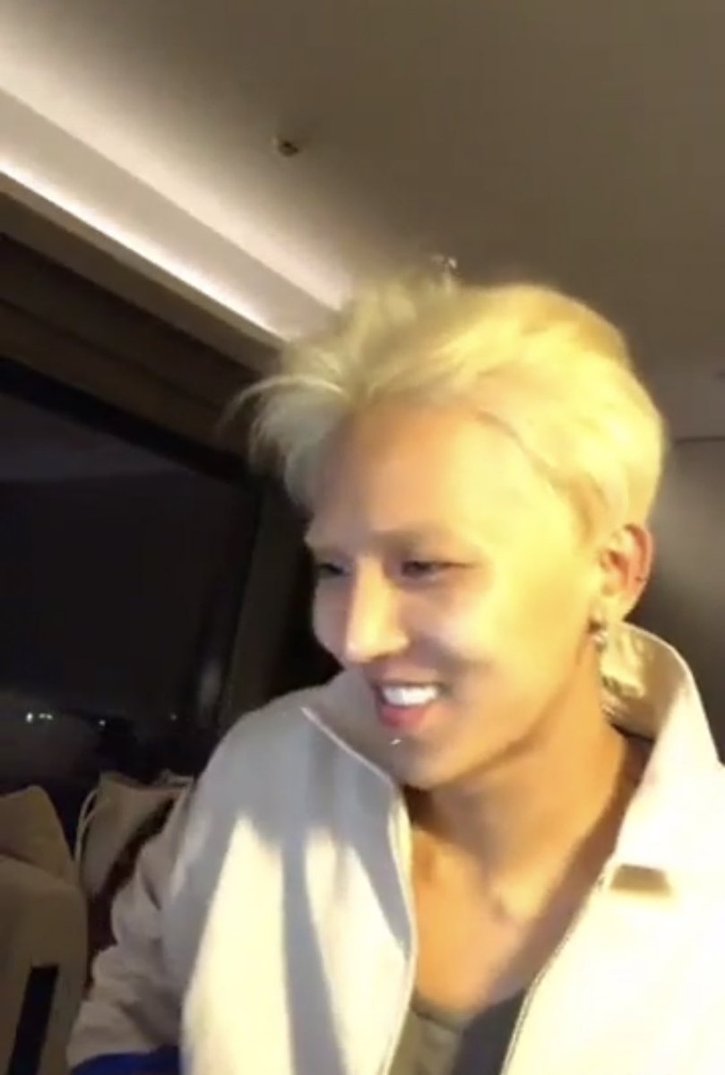 mino you're freaking attractive. god pls help me.