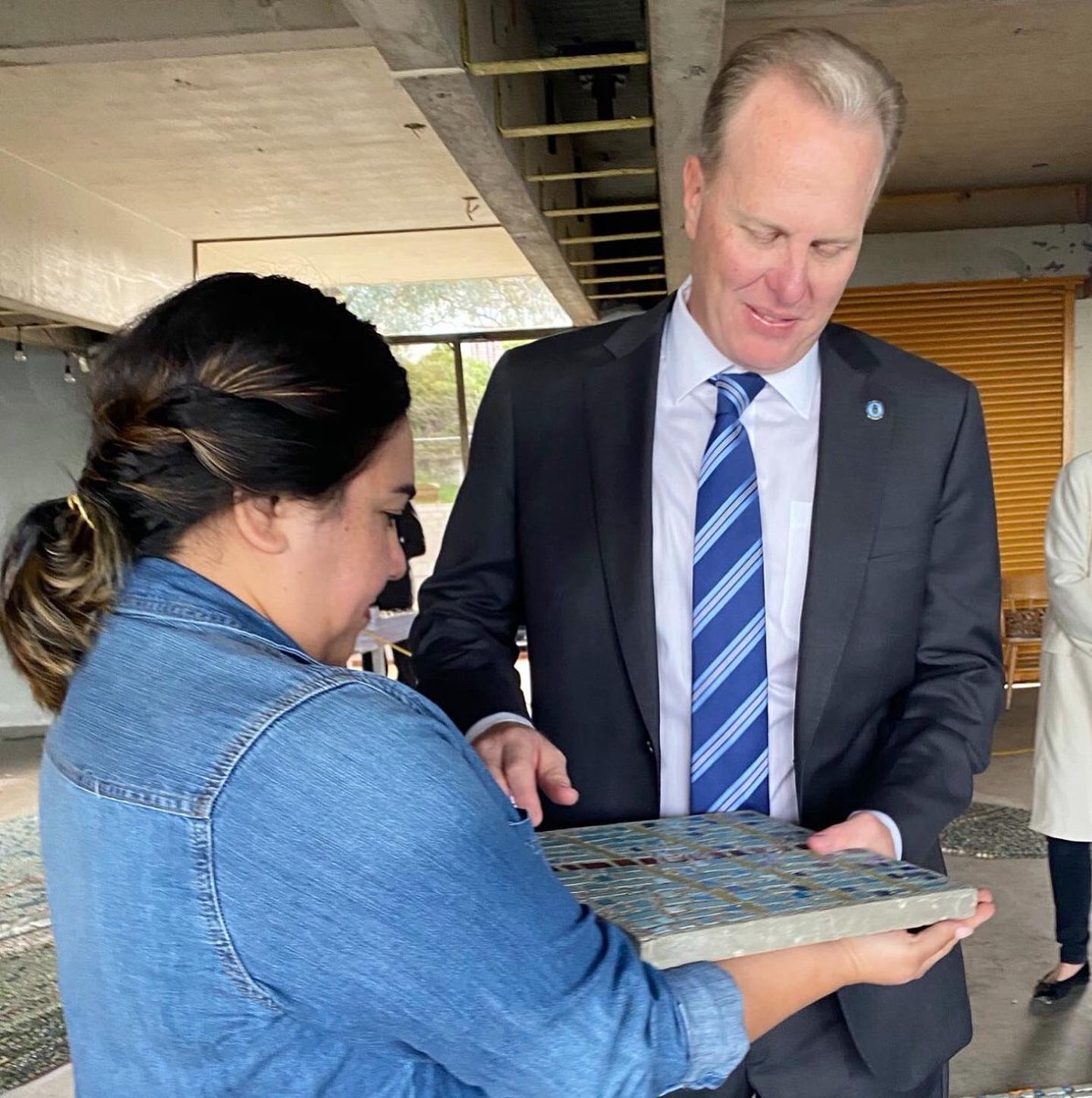 WalterMunk_'s tweet photo. "This is a VERY big deal!" exclaimed Mayor Kevin Faulconer when he saw THE MAP on Friday. He will also join us when the first phase is installed. The whole community is abuzz! #WalterMunkFoundation #TheMap #LaJolla #WalterMunk #LaJollaShores #LaJolla #SanDiego #California https://t.co/UzARVTJmkt