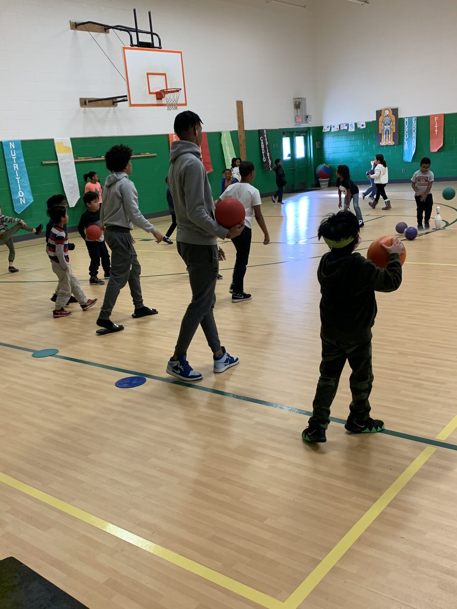RachelLee0625's tweet photo. We love having the opportunity to come to Green Run Elementary and work with the students. #leadership #GreenRunStallions https://t.co/EtBJJdKF2T