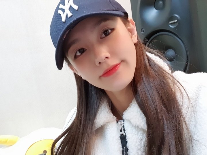 MIYEONGLOBAL's tweet image. [TRANS] MIYEON Fancafe Update #여자아이들 #미연 #G_I_DLE #Miyeon 

[MIYEON] Good night 💜

Neverland good night I love you ❤️