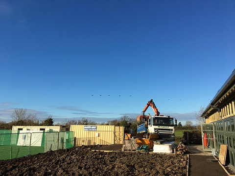 What are the 5 objects hovering overhead at Puxton Park?