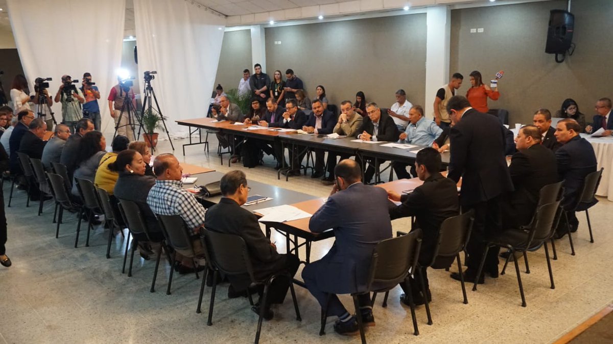 hondudiario's tweet photo. "El Fonac actuará con independencia, rigor técnico y vigorosidad": Omar Rivera - https://t.co/xcznZSXIm3 https://t.co/yidKlXubwj