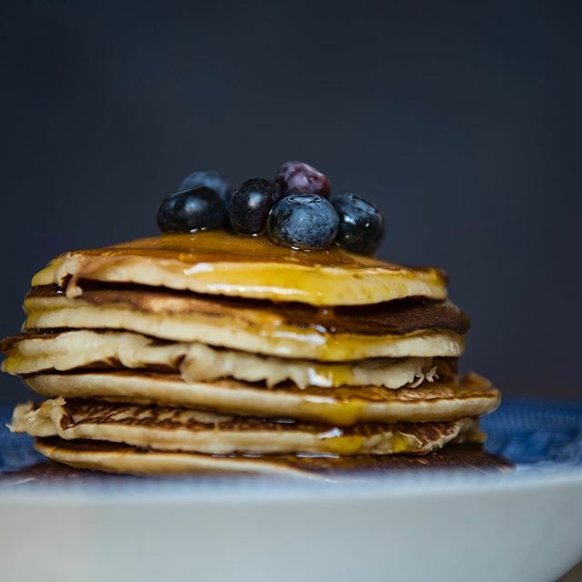 GrittsFarm's tweet photo. It’s #nationalblueberrypancakeday 💙 Whats your favorite pancake toppings? https://t.co/CYNircKaGV