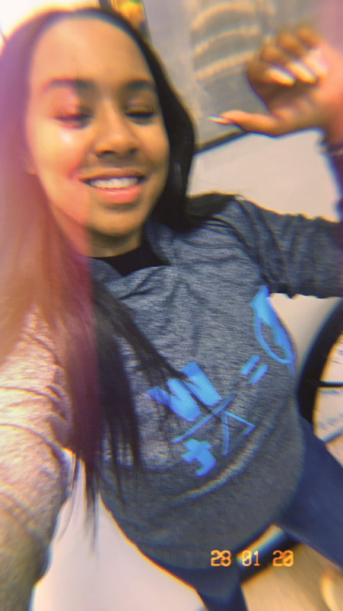 Franco_lindsey2's tweet image. This hoody is a vibe! @_teamPOWer    #funATTwork  #ThePOWerEquation #LifeAtATT #TeamWOW