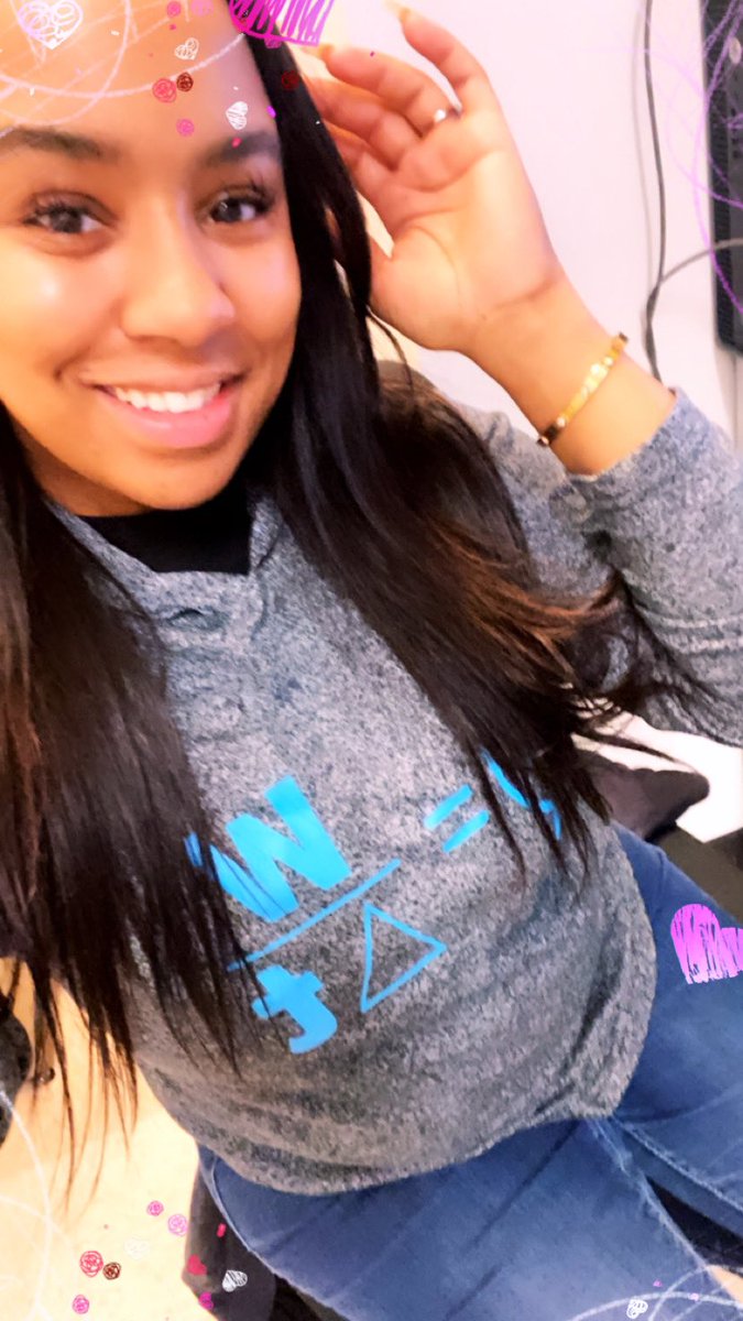 Franco_lindsey2's tweet image. This hoody is a vibe! @_teamPOWer    #funATTwork  #ThePOWerEquation #LifeAtATT #TeamWOW