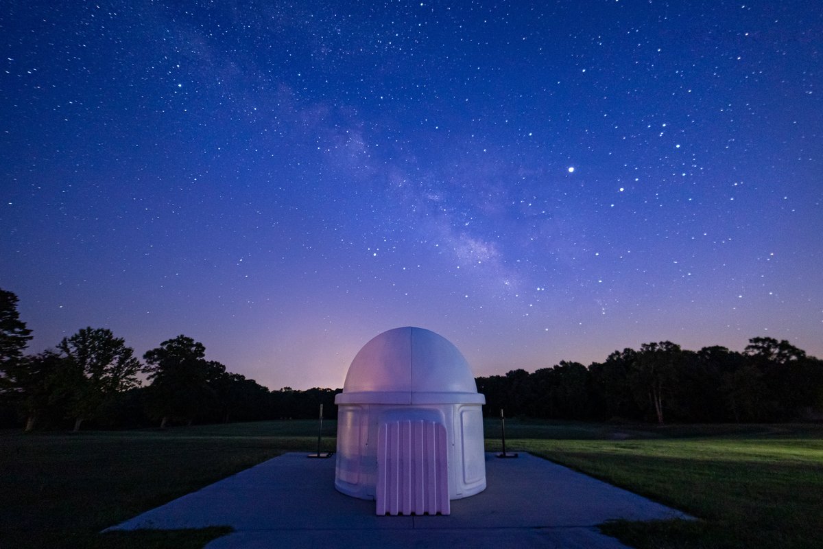 astrocampva's tweet photo. Why don’t cities have night sky views like AstroCamp? Because cities love lights. This creates “light pollution,” making it very hard to see faint objects (the same way it’s hard to see right looking at a really bright light). So, to see a night sky like this… get out of town! https://t.co/gtwtWxxMQT