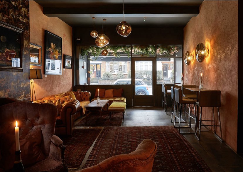 belmeis's tweet photo. Our doors are open for the week from 5pm... Who’s coming down for a mid-week cocktail??? 🍸🍹🍸🍹⁣
⁣
#belmeismuswellhill #muswelhill #londoncocktails https://t.co/rIs7tK0Ky7