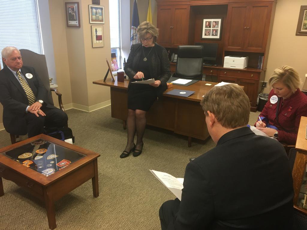 Thanks for meeting with our <a href="/HealthyMarketVA/">Healthy Market VA</a> and @amheartadvocacy volunteers @hopeforvirginia. We must provide access to affordable and quality #healthcare for all Virginians and ensure patient protections. #HealthyMarketVA #DefendPreEx spr.ly/601715rvF
