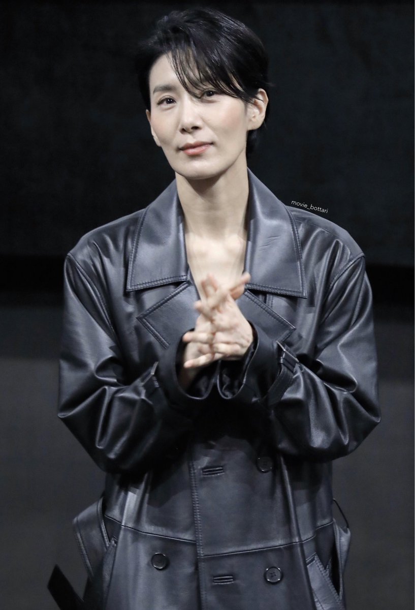 movie_bottari's tweet photo. 200124 미스터주:사라진 VIP 무대인사 김서형
#미스터주 #무대인사 #김서형 https://t.co/lUdgRzLInT