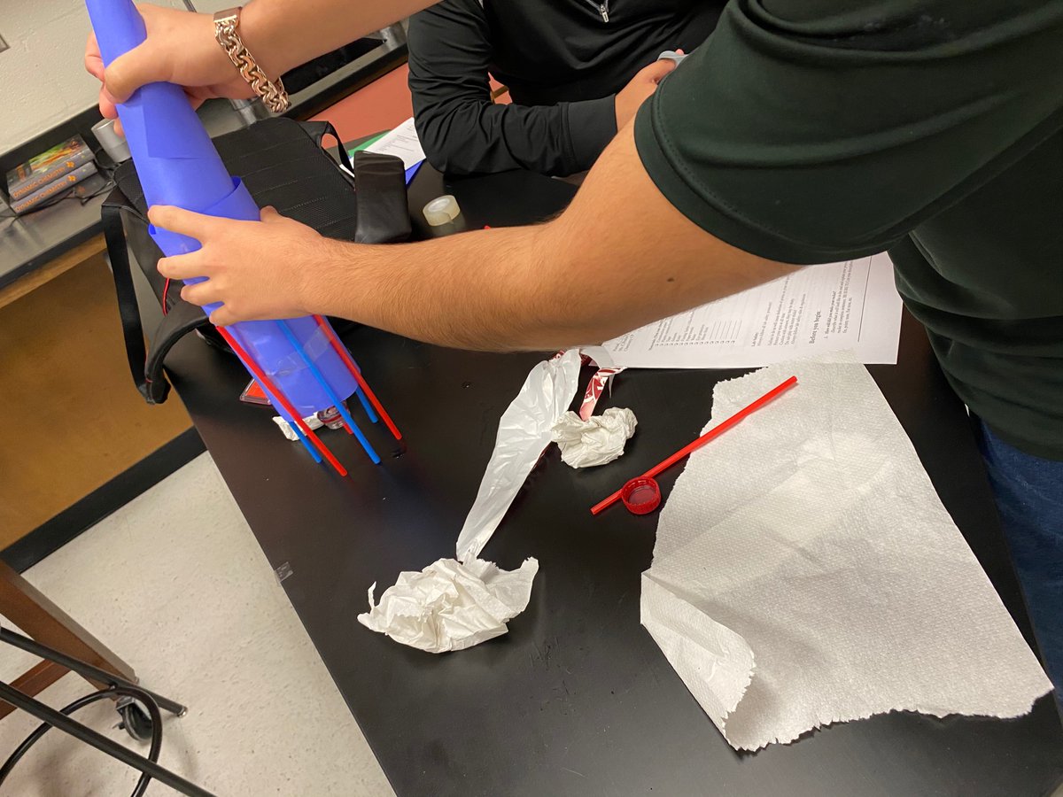 MsCPealer's tweet photo. Integrating Art & creativity in Chemistry #Rockets #CalculateMoles4Fuel #CPChem #PercentComposition #STEAM
@misd_weRscience https://t.co/5Bj15Ktgnz