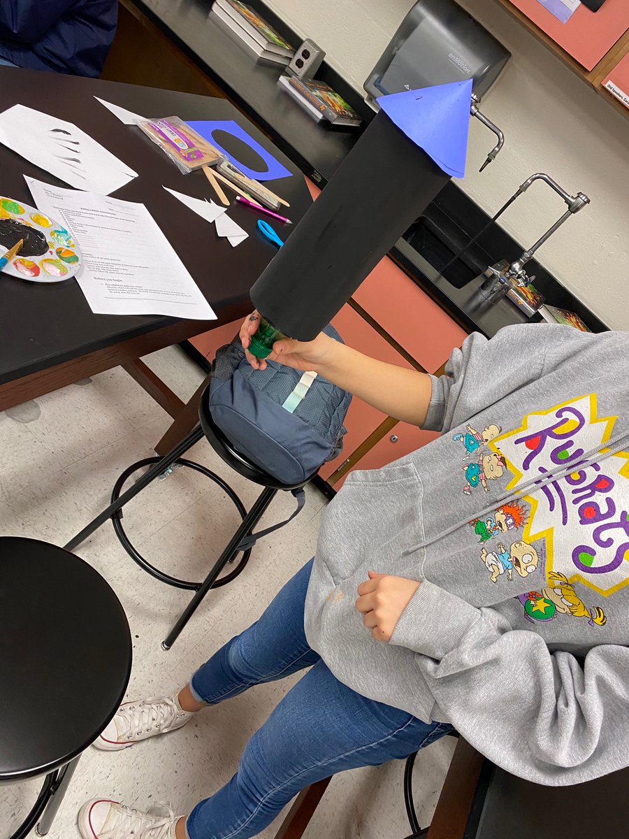 MsCPealer's tweet photo. Integrating Art & creativity in Chemistry #Rockets #CalculateMoles4Fuel #CPChem #PercentComposition #STEAM
@misd_weRscience https://t.co/5Bj15Ktgnz