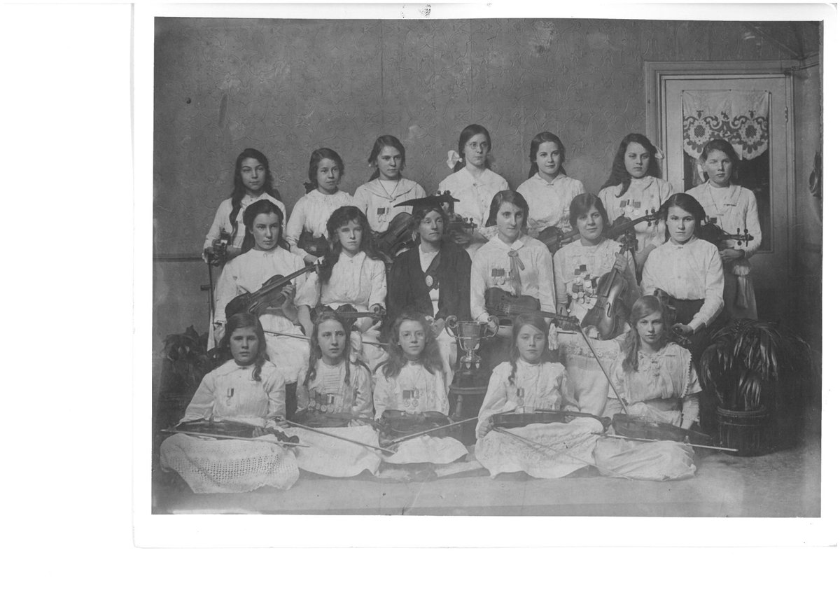 ValenceHouse's tweet photo. Don't think the award winning string orchestra of Westbury Girls School will feature in the next music quiz...but who knows. They won the All England Schools Championship in 1914. The demon musicmeister will be back soon, watch this space! #musicquiz #thequackisback https://t.co/SYmwuxM3rn