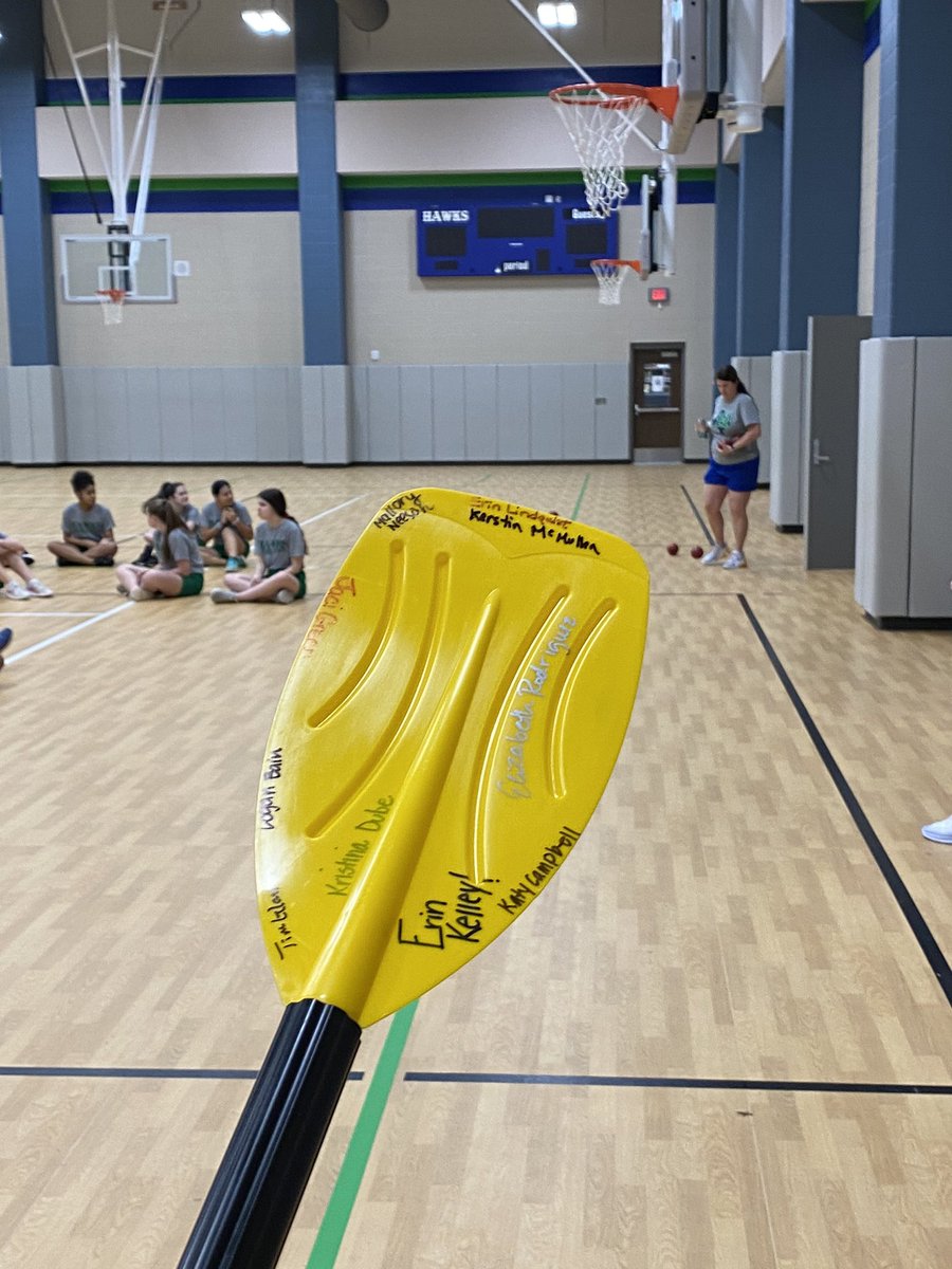 MsEliRodriguez's tweet photo. Passing the oar to @HofiusAthletics as @dube_kristina and @katyblair as they prepare our athletes for track season. Coach @HawksAllin soaring with our 6th graders getting them ready for athletics #sOARinginto2020 https://t.co/zbypmvUO2I