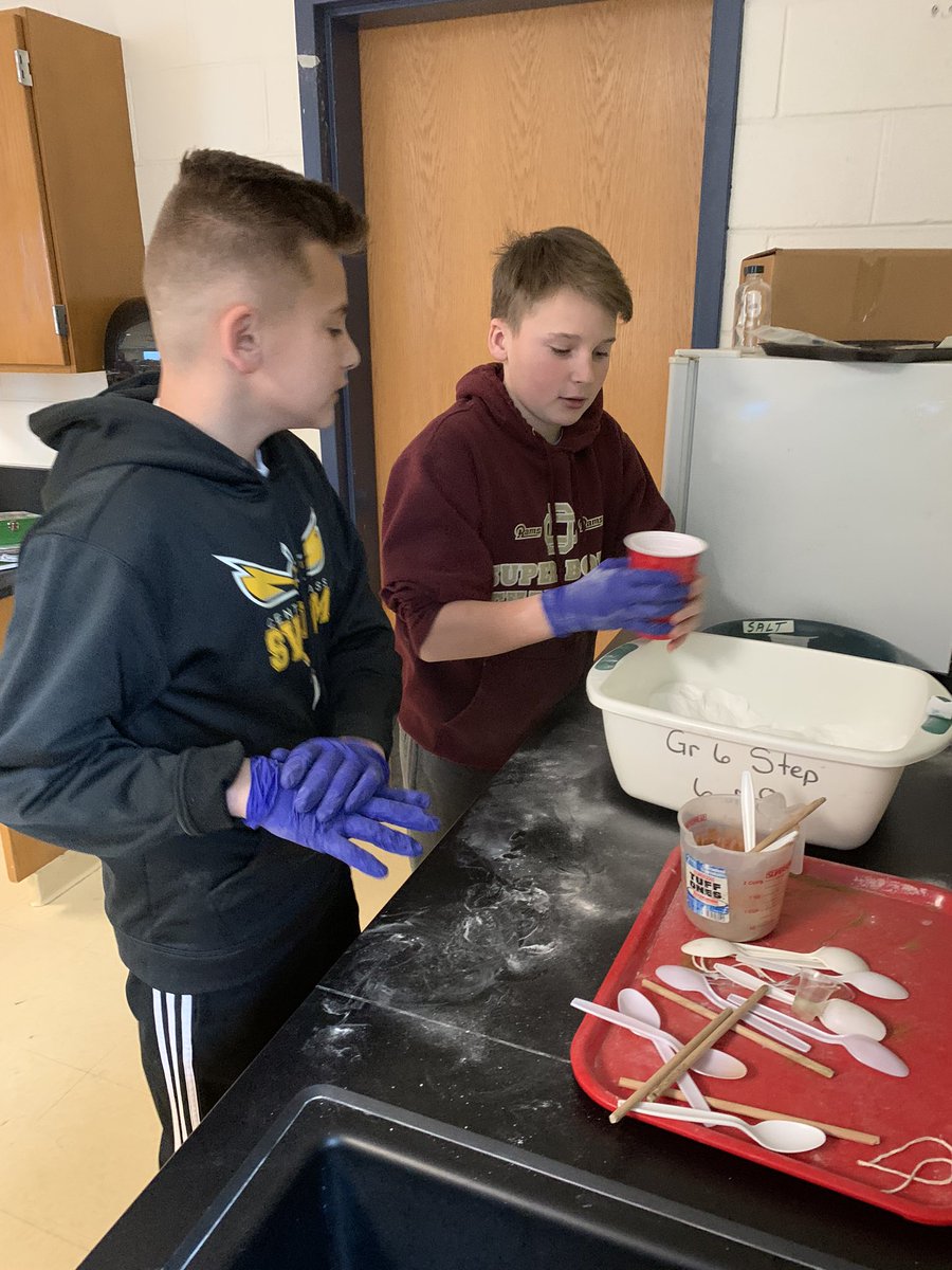 DmsWolves's tweet image. Hot dog mummification #dmsrocks