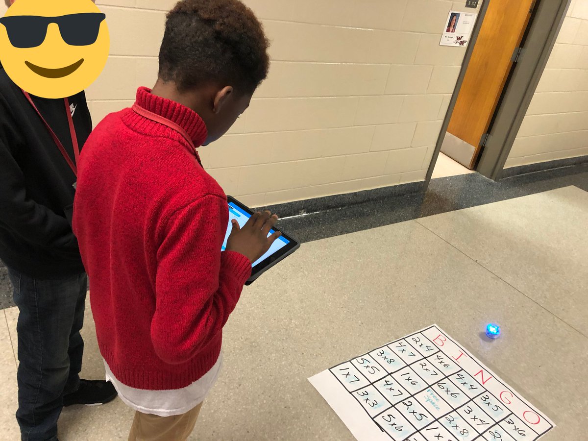 MBlackburnDLC's tweet photo. Thanks @sbrooksDLC @WKMSHawks for letting me come out and help with @SpheroEdu multiplication! #RunDLC #DLPCoaching https://t.co/js6n9ARc0s