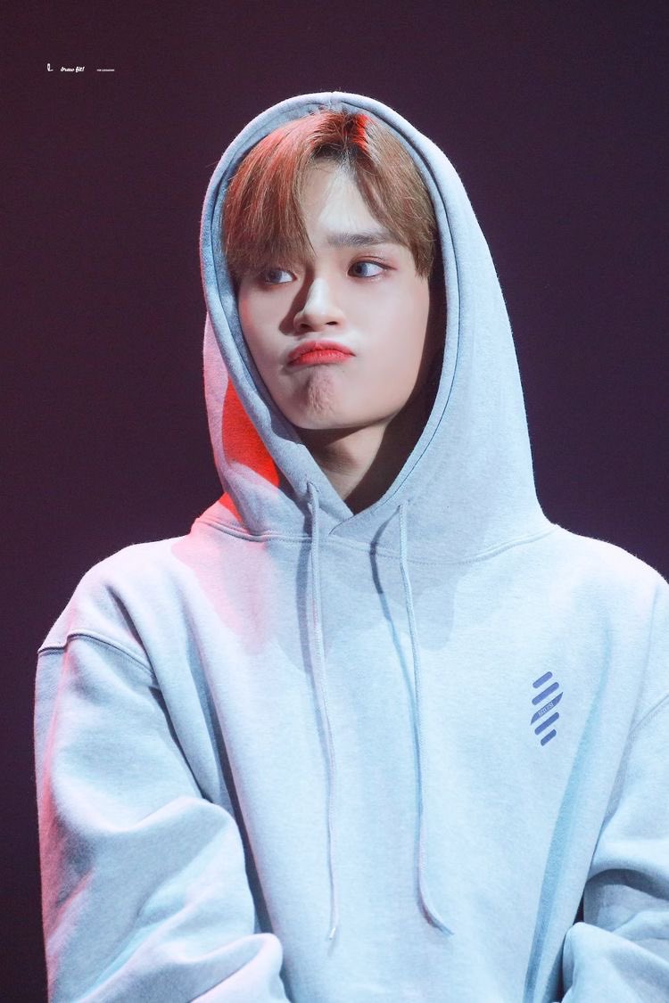 MusicFan_2018's tweet photo. Happy birthday to the cutest little boy!! I hope you have an amazing day!! 
#HAPPY_DAE_HWI_DAY
@AB6IX https://t.co/poCb8OnMbl