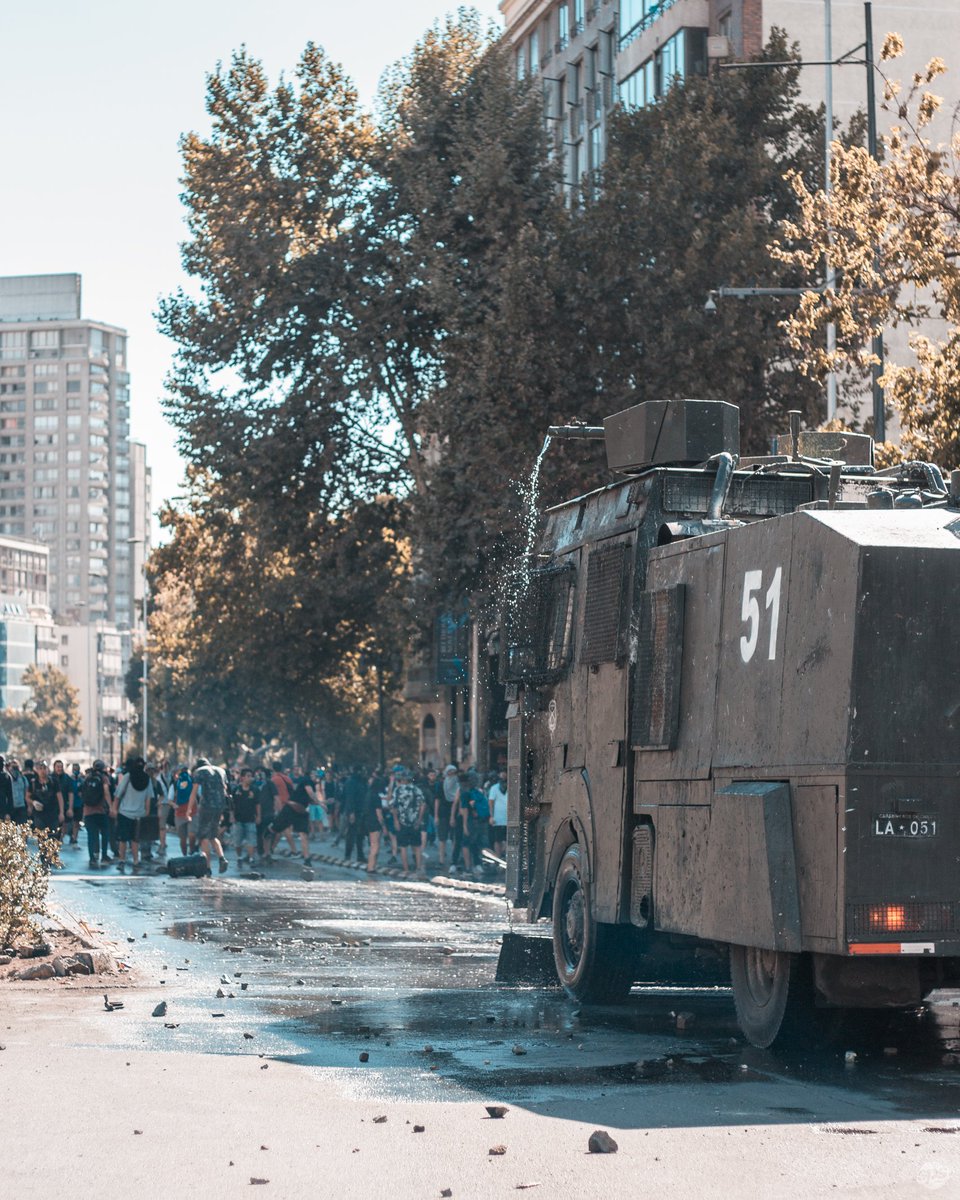 SPSProd's tweet photo. A.C.A.B. 🙌🏿✊🏿🔥💣

#spsprod #renunciapiñera #chiledesperto #pacoculiao #acab #1312 #plazadeladignidad #protesta #represion #nuevaconstitucion https://t.co/VxxvQU9V3k